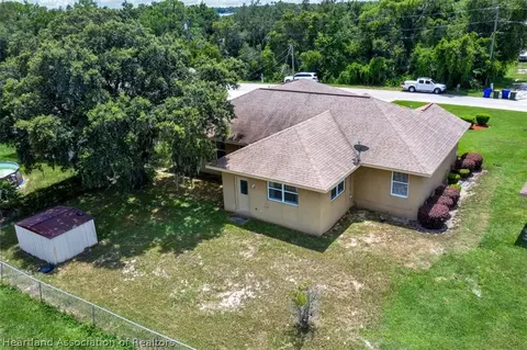4618 Whiting Dr, Sebring, FL 33870 photo 2