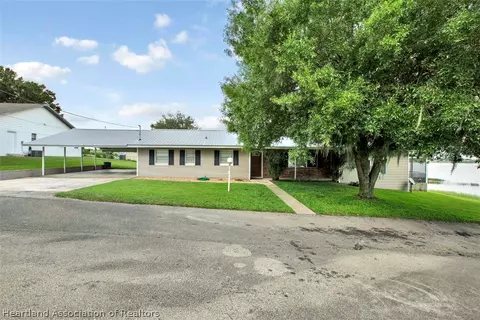 119 Earls Ct, Sebring, FL 33870 photo 1