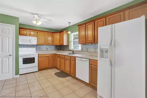 119 Earls Ct, Sebring, FL 33870 photo 12