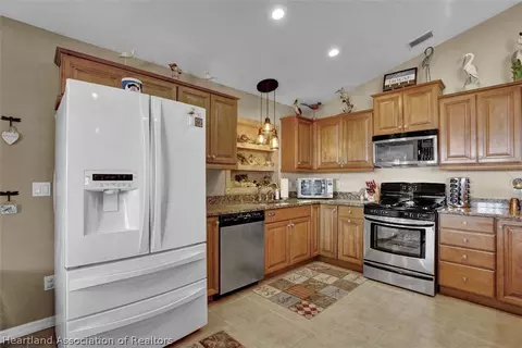 2608 Pine Needle Dr, Sebring, FL 33875 photo 11