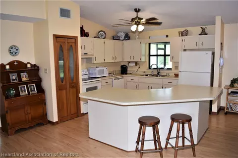 222 Thrush Ave, Sebring, FL 33870 photo 8