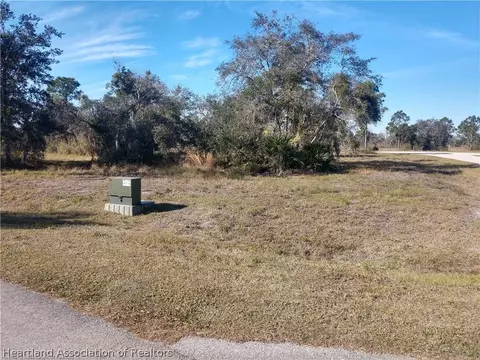5101 Lake Regency Dr, Sebring, FL 33875 photo 2