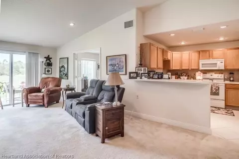 4430 Vantage Cir, Sebring, FL 33872 photo 4