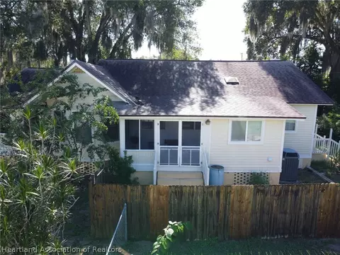 425 Rose Ave, Sebring, FL 33870 photo 4