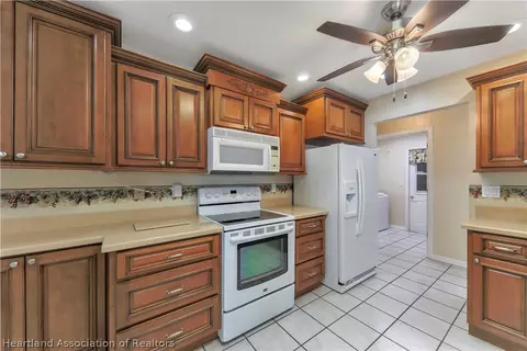 207 Comet Ter, Sebring, FL 33872 photo 4