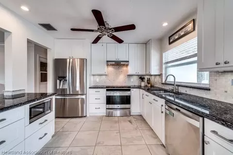 209 Prado Ct, Sebring, FL 33876 photo 5