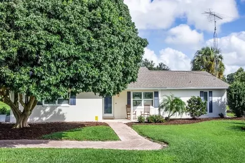 209 Prado Ct, Sebring, FL 33876 photo 3