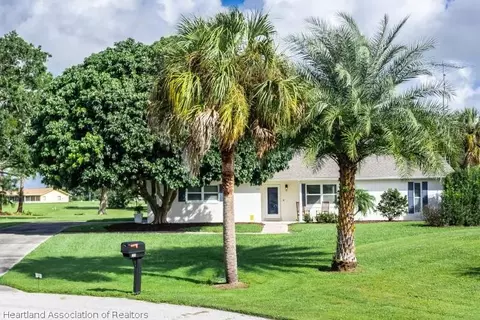 209 Prado Ct, Sebring, FL 33876 photo 1