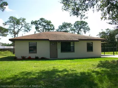 4208 Leaf Rd, Sebring, FL 33875 photo 2