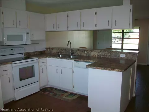 4208 Leaf Rd, Sebring, FL 33875 photo 6