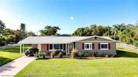 1103 E Dinner Lake Dr, Sebring, FL 33870 photo 1