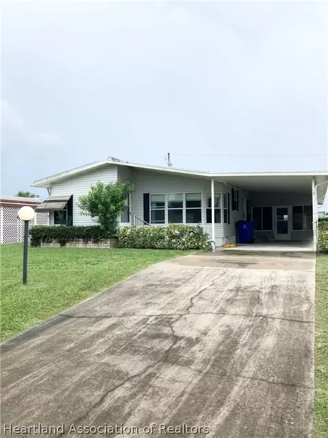 1747 Robin Ct, Sebring, FL 33870 photo 1
