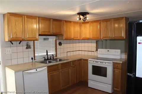 317 Catron Rd, Sebring, FL 33870 photo 2