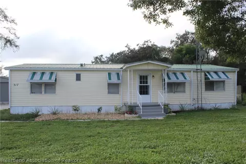 317 Catron Rd, Sebring, FL 33870 photo 1
