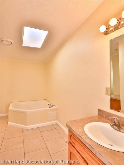 1565 St Thomas Ave, Sebring, FL 33870 photo 9