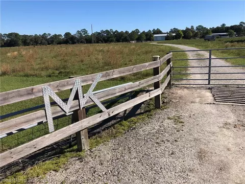 1793 Ortona Locks Rd, Moore Haven, FL 33471 photo 10