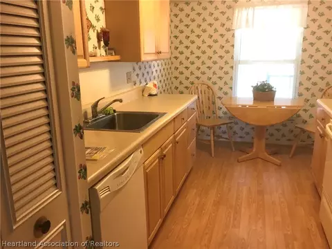 3625 Edgewater Dr, Sebring, FL 33872 photo 3