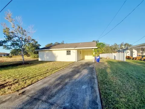 2406 Manatee Dr, Sebring, FL 33870 photo 1