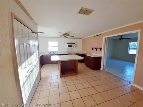2406 Manatee Dr, Sebring, FL 33870 photo 5