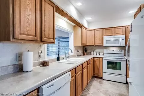 8525 Andes Ct, Sebring, FL 33876 photo 9
