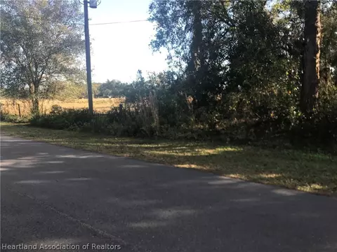 2401 Preston Ave, Sebring, FL 33875 photo 4