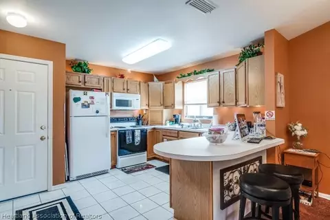 1902 Villaway E, Sebring, FL 33876 photo 3