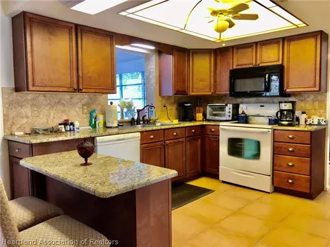 724 Golfside Ln, Sebring, FL 33870 photo 3