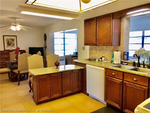 724 Golfside Ln, Sebring, FL 33870 photo 11
