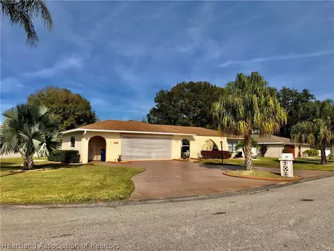 724 Golfside Ln, Sebring, FL 33870 photo 1