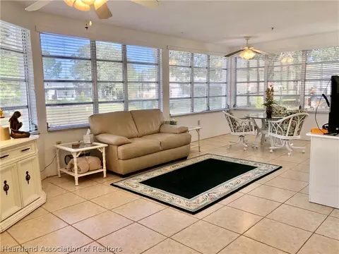724 Golfside Ln, Sebring, FL 33870 photo 4
