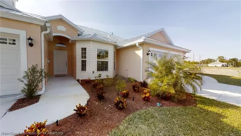 1945 Pine Key Blvd, Sebring, FL 33870 photo 1