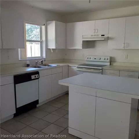 218 Spring Garden Rd, Sebring, FL 33870 photo 6