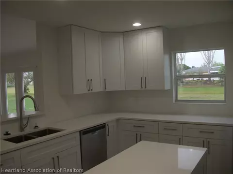 600 Spring Lake Blvd, Sebring, FL 33876 photo 6