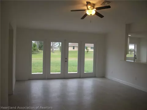 600 Spring Lake Blvd, Sebring, FL 33876 photo 2