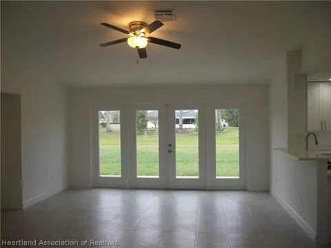 600 Spring Lake Blvd, Sebring, FL 33876 photo 3