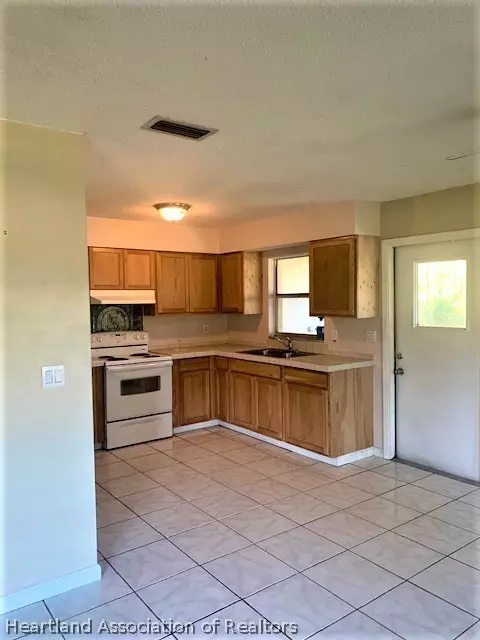 3940 Skipper Rd, Sebring, FL 33875 photo 3