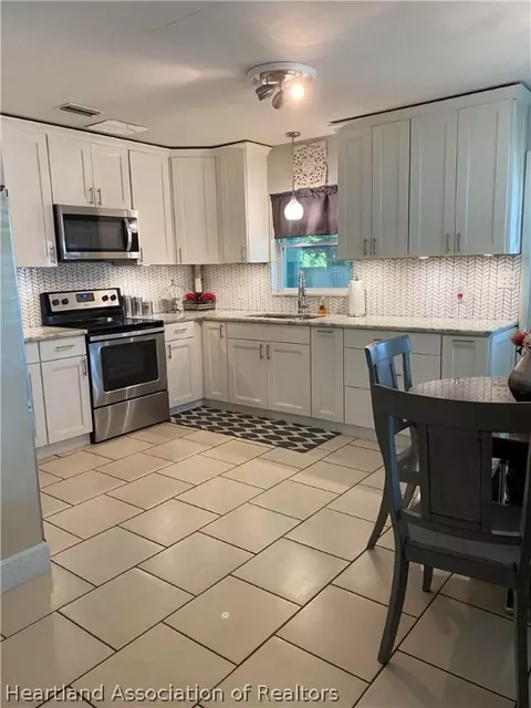 1702 Pasadena Ave, Sebring, FL 33870 photo 3