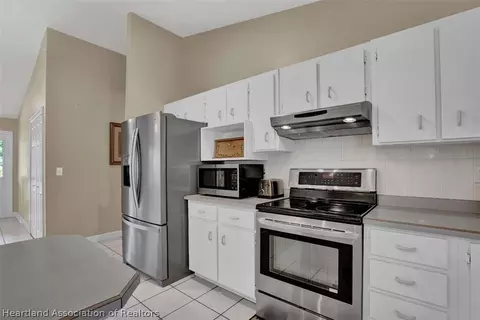 1069 Hyacinth Ave, Sebring, FL 33875 photo 9