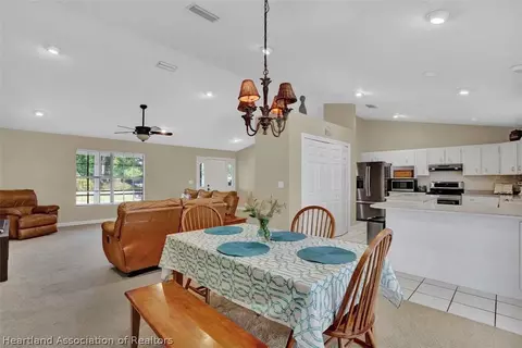1069 Hyacinth Ave, Sebring, FL 33875 photo 4