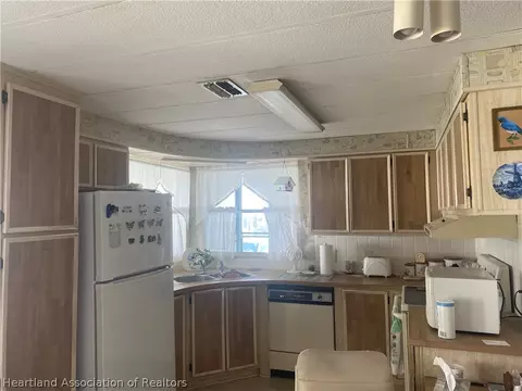 1546 Caribbean Rd, Sebring, FL 33870 photo 5
