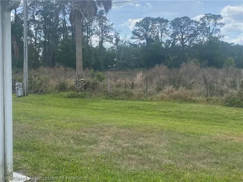 1546 Caribbean Rd, Sebring, FL 33870 photo 2