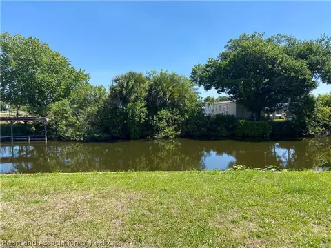 1023 8th St, Okeechobee, FL 34974 photo 3