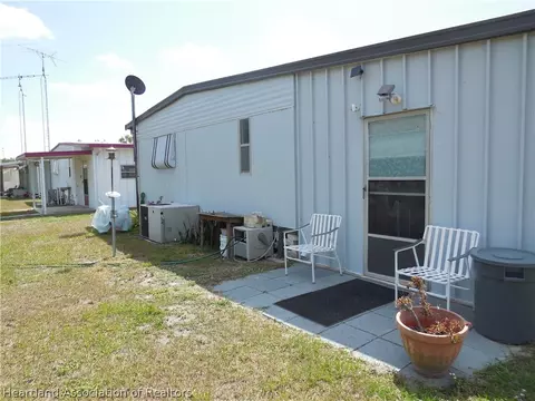 2906 Roger St, Sebring, FL 33872 photo 3