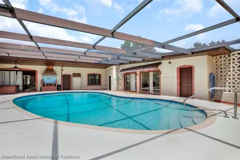 3704 Golfview Rd, Sebring, FL 33875 photo 3