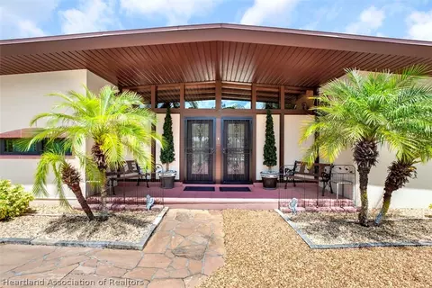 3704 Golfview Rd, Sebring, FL 33875 photo 1