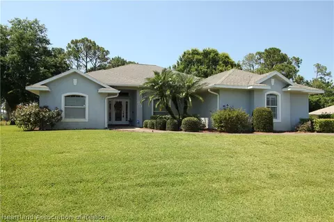 301 Sunset Dr, Sebring, FL 33870 photo 1