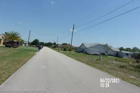 4740 Whiting Dr, Sebring, FL 33870 photo 2