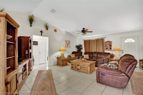 1225 Killarney Dr, Sebring, FL 33870 photo 2