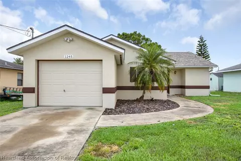 1245 Killarney Dr, Sebring, FL 33870 photo 1