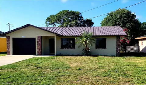 1215 Killarney Dr, Sebring, FL 33870 photo 2